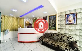 Collection O 11650 Hotel Grand Apple